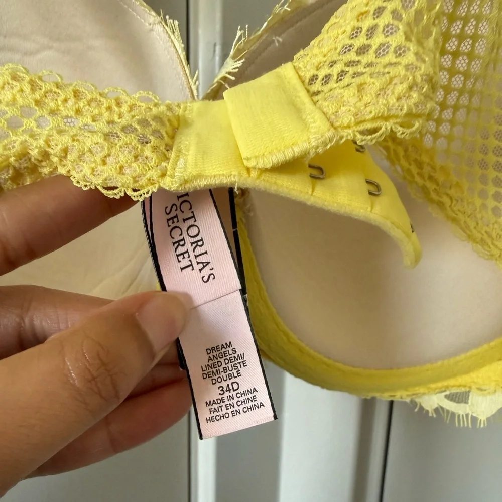 Victoria’s Secret bra